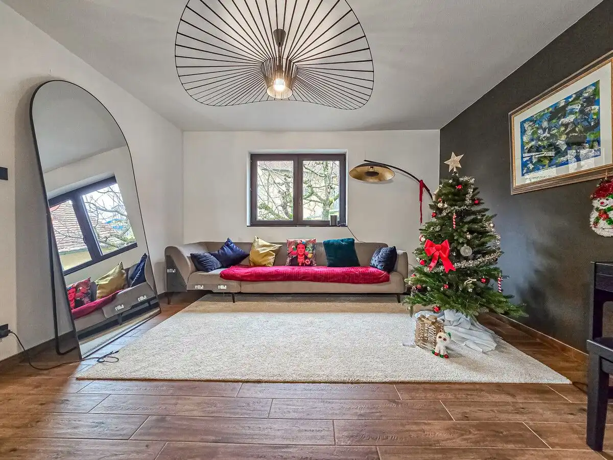 REZ-DE-CHAUSSÉE: Salon 