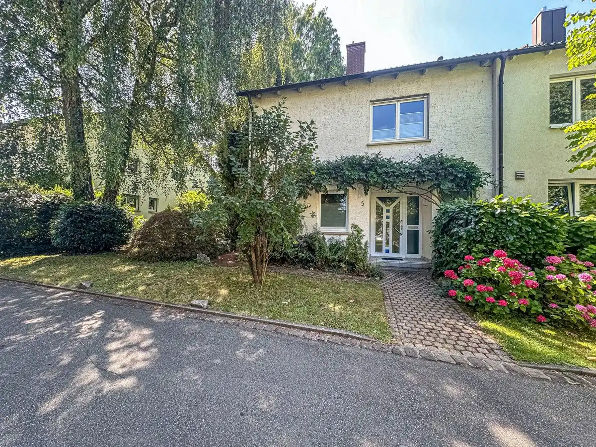 Gepflegtes Reiheneckhaus mit großem Garten in Offenburg-Oststadt