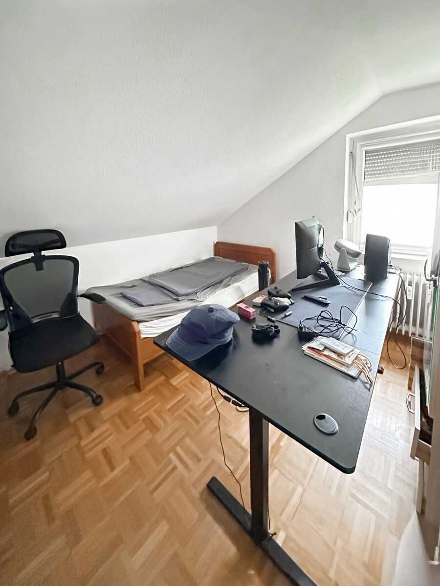 Schlafzimmer DG