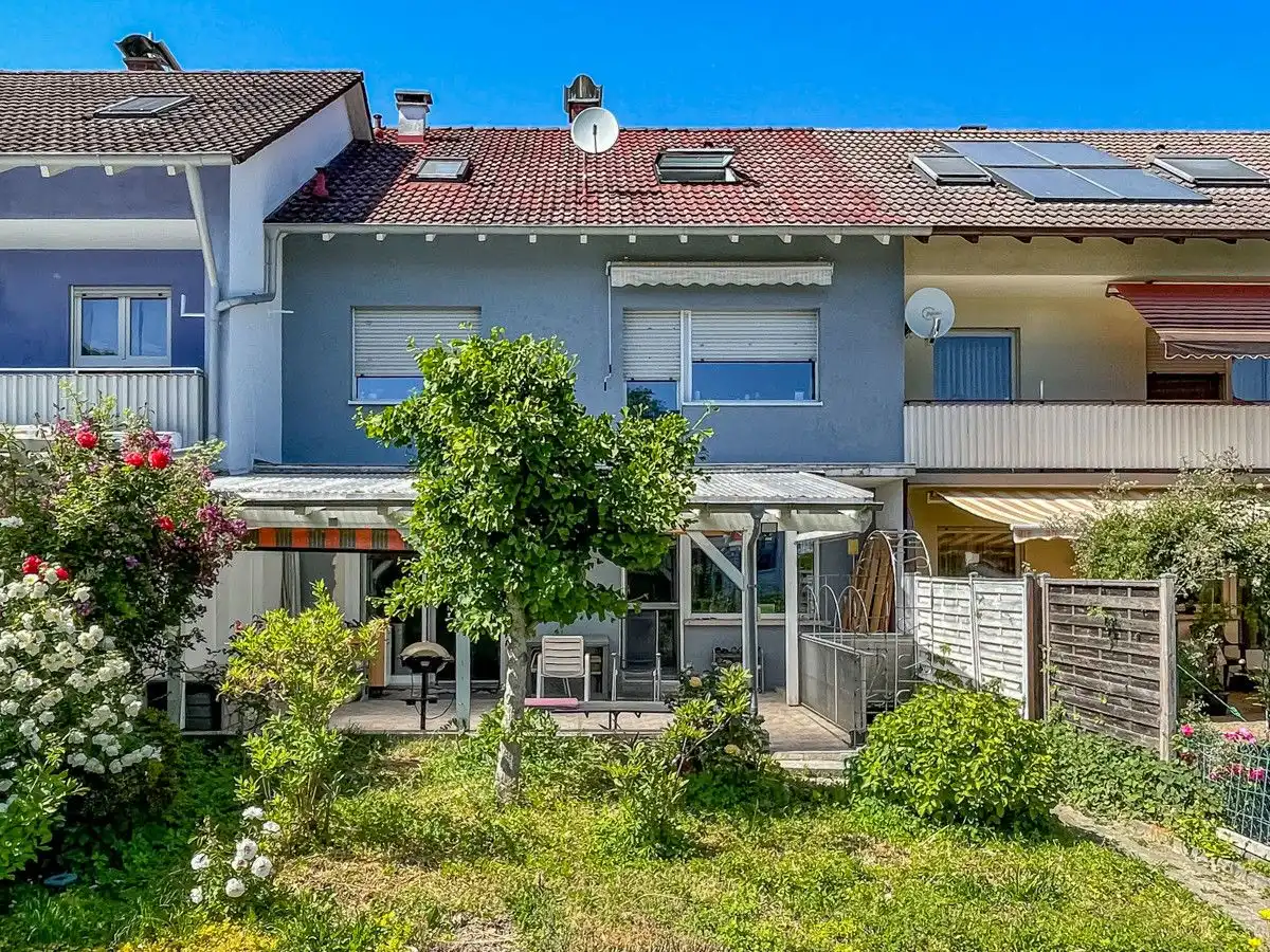 Maison mitoyenne modernisée et spacieuse