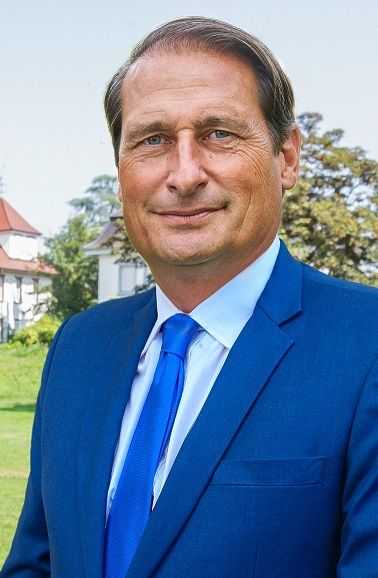 Philipp Schertel, Immobilienmakler (M. Sc.)