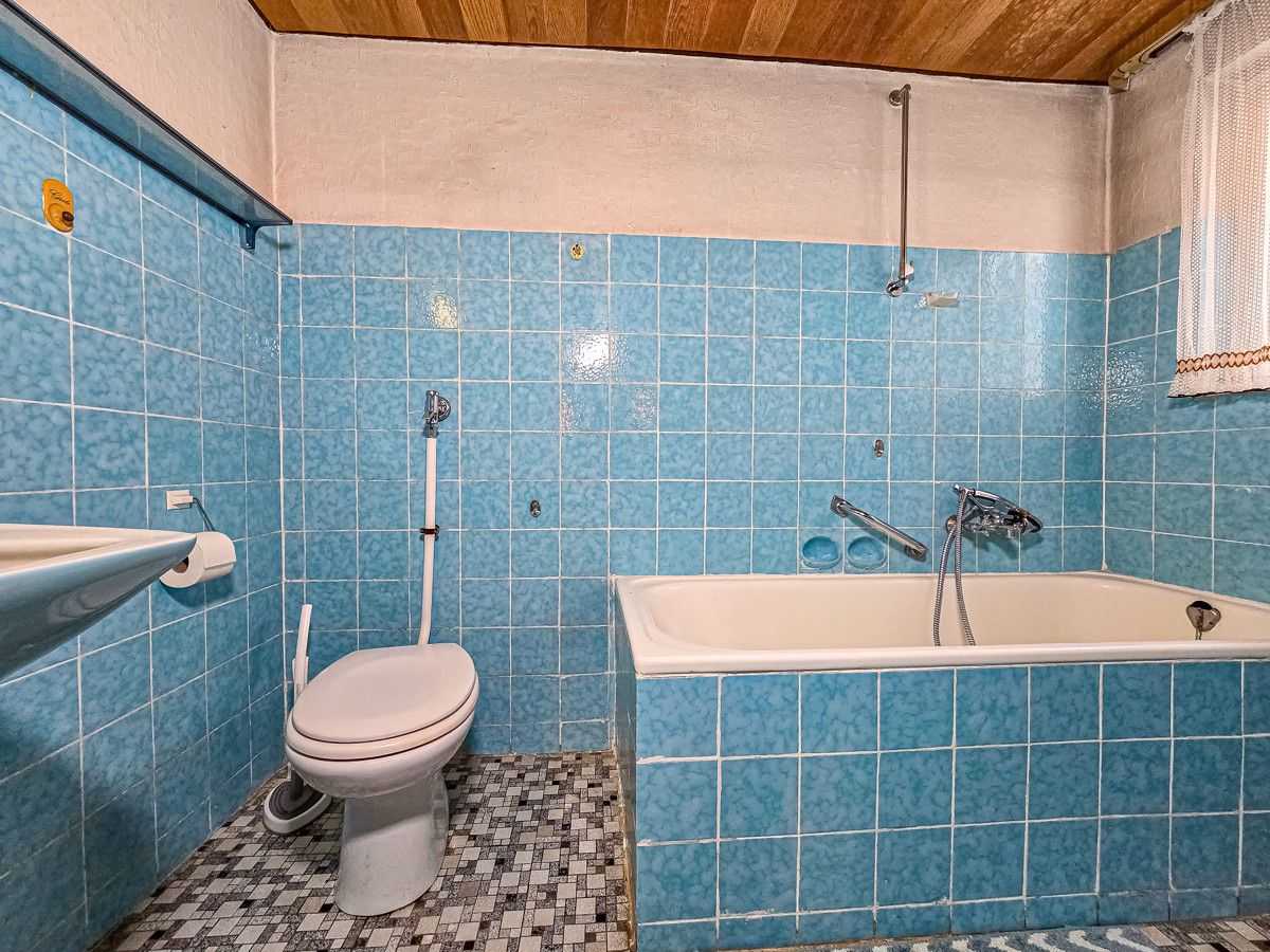 Badezimmer EG