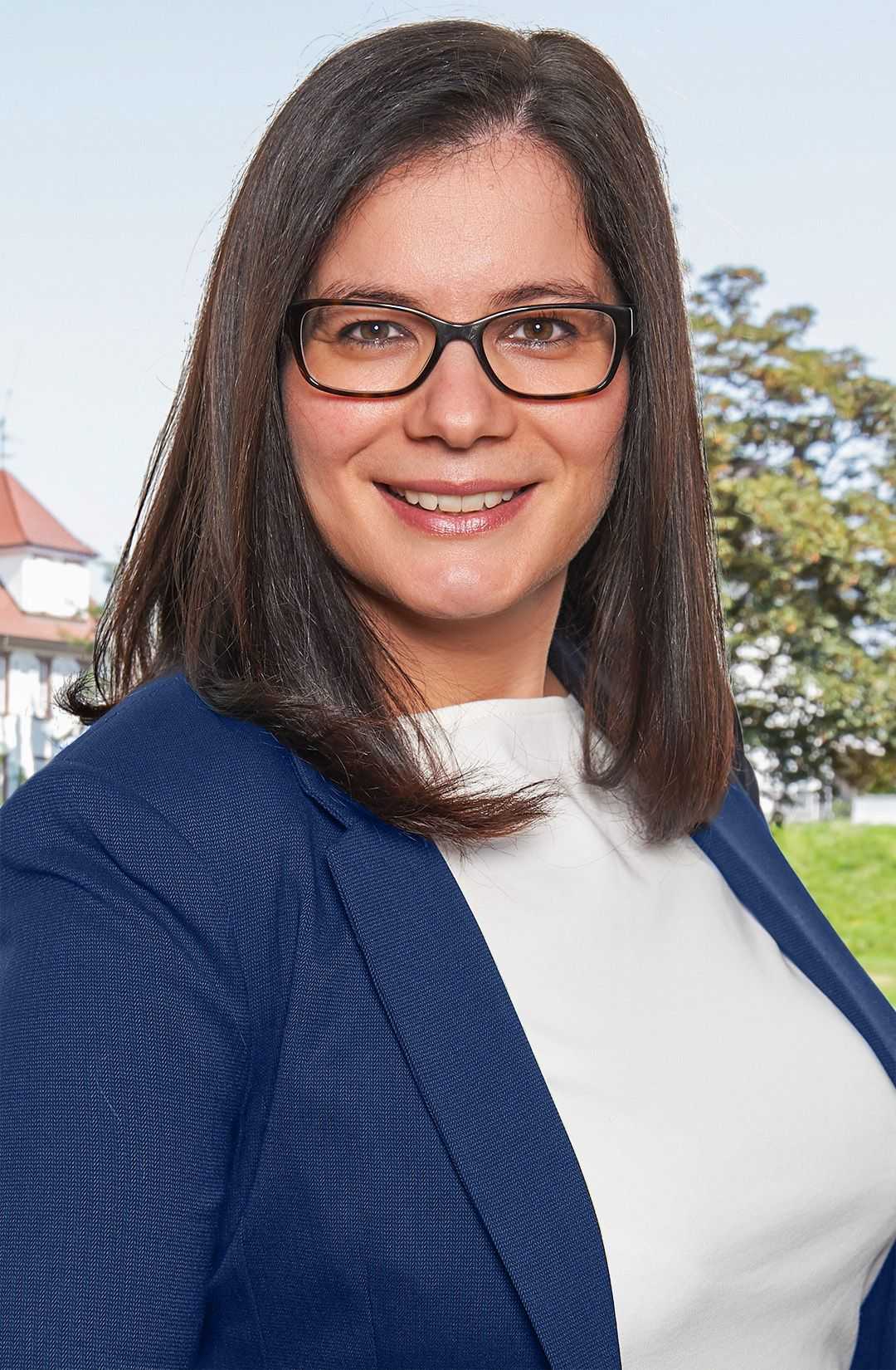Dr. Valeska Valipour-Dreyfürst, staatl. gepr. Dolmetscherin (Französisch)