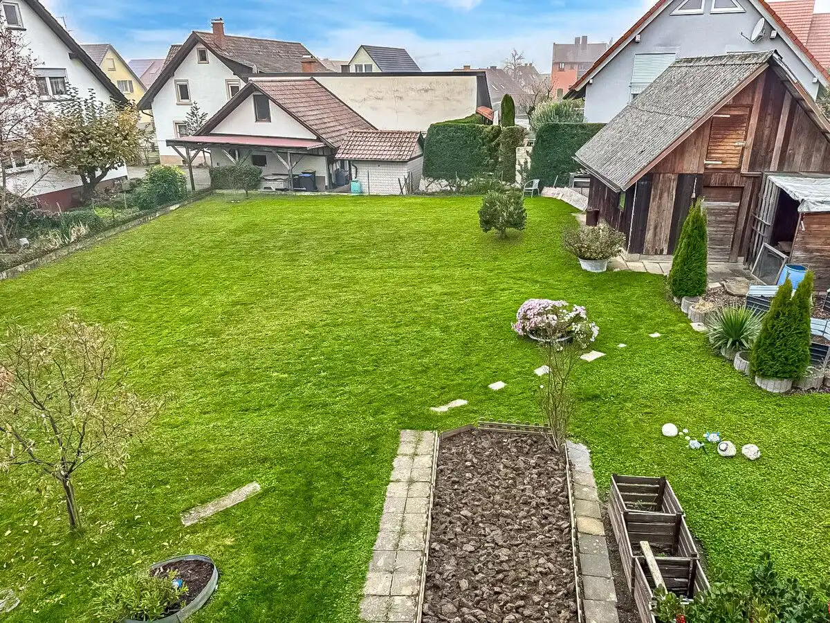 Vue du balcon sur le jardin