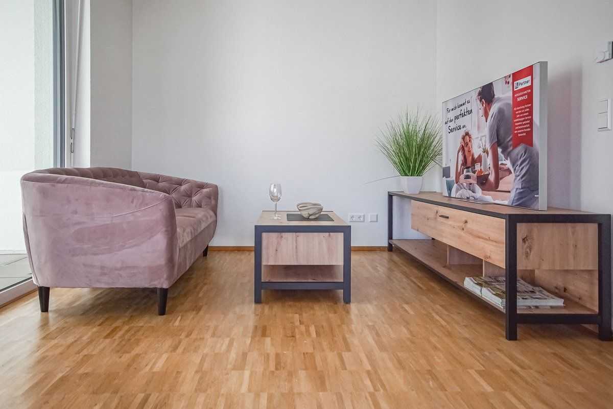 4 Wohnzimmer