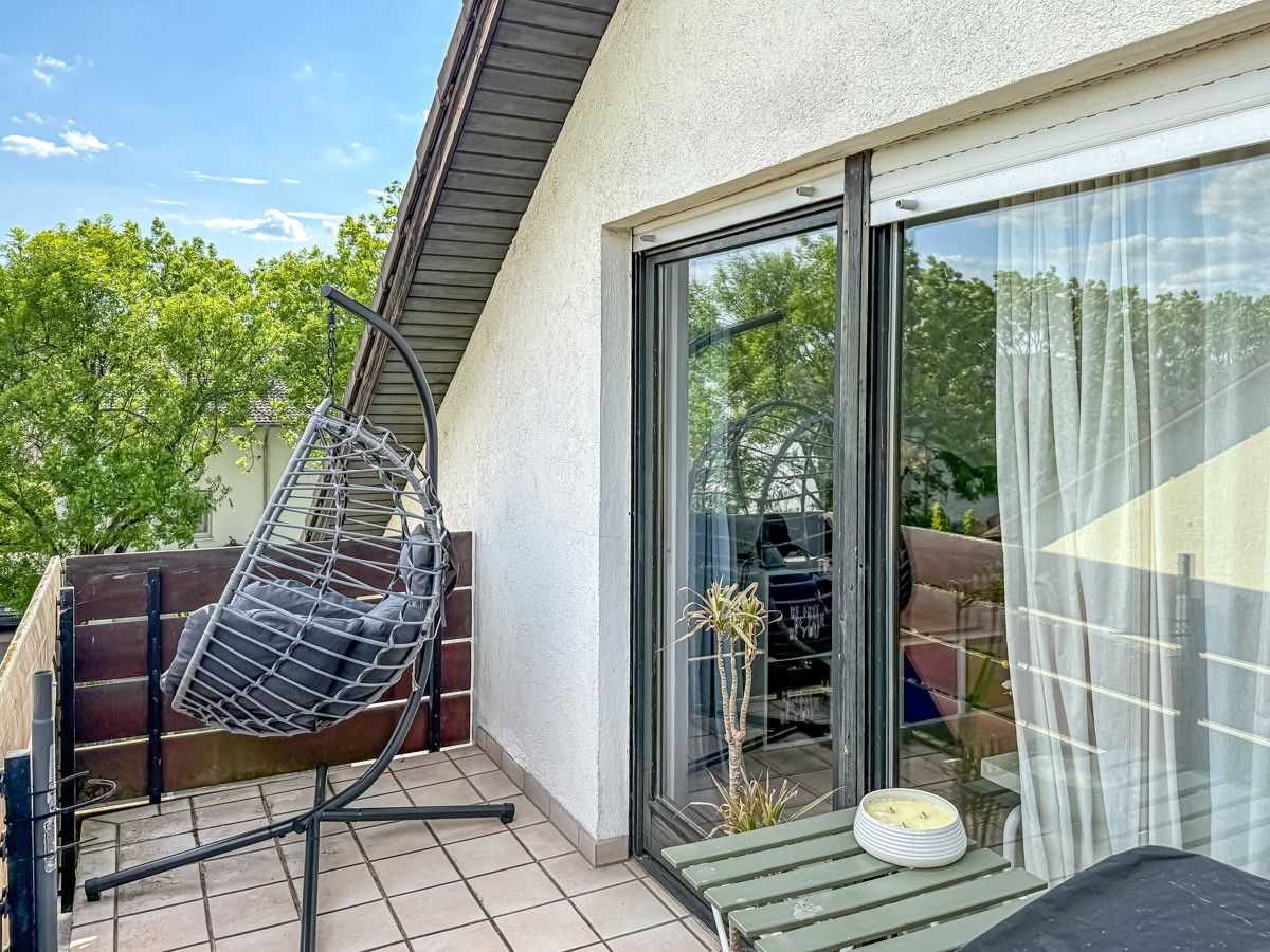 Balkon DG links