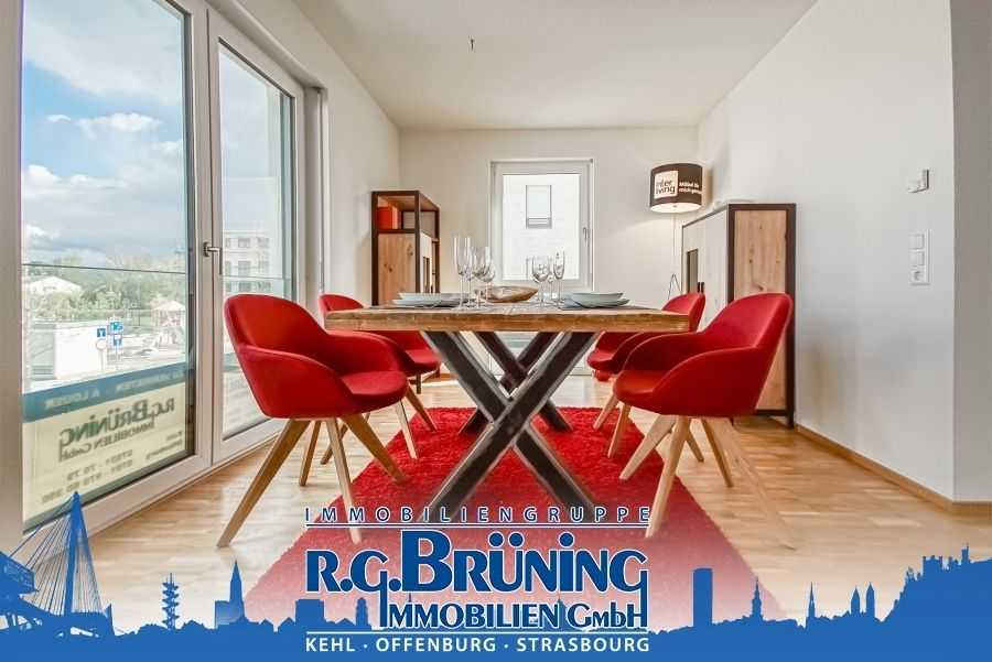 2 Esszimmer mit logo