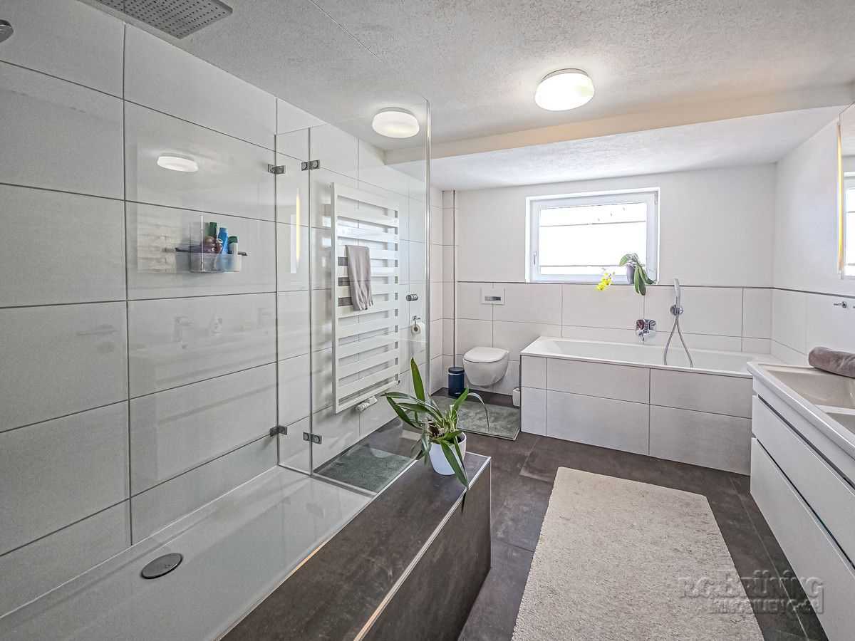 Badezimmer im DG