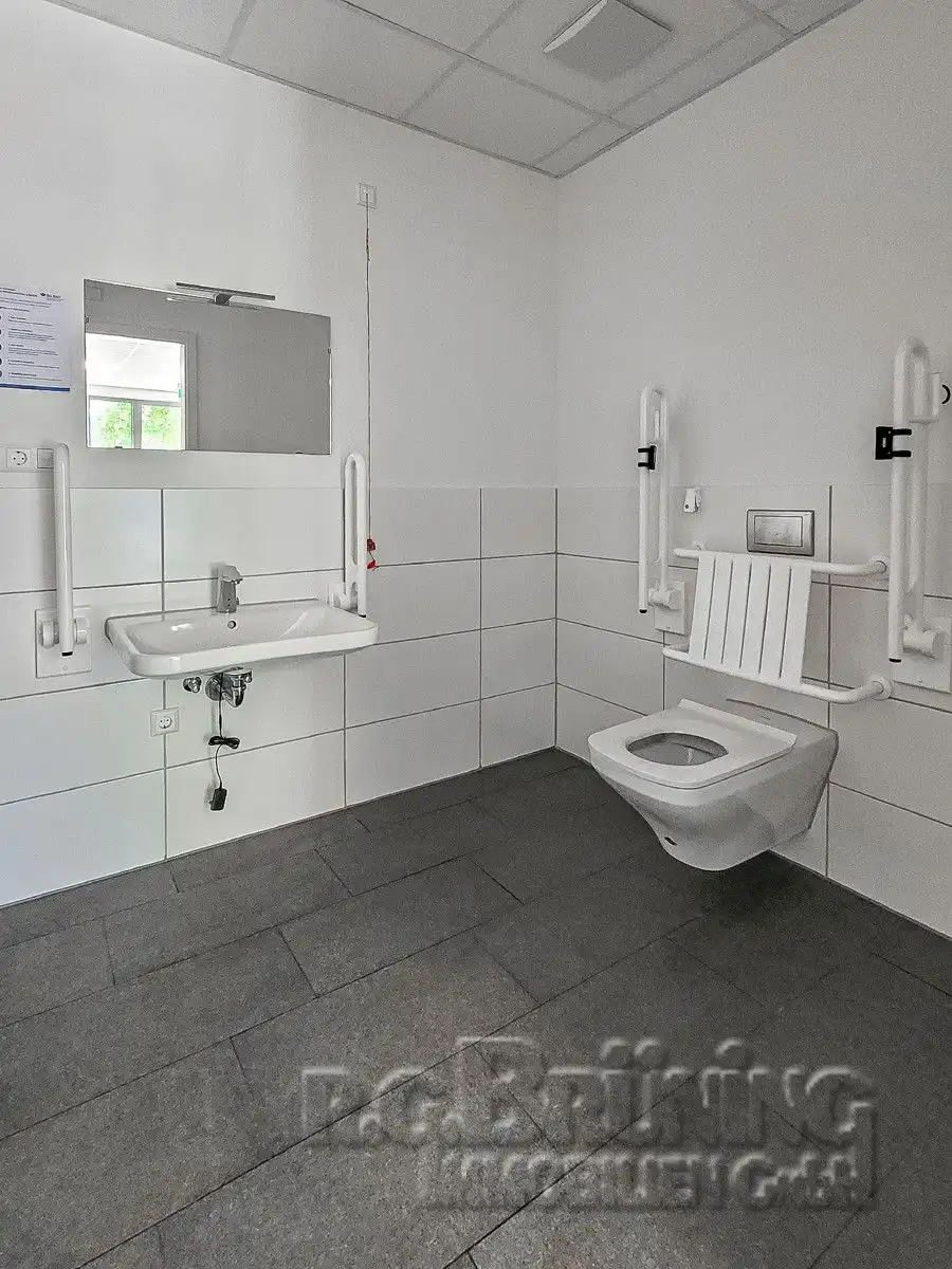 8 barrierefreies WC