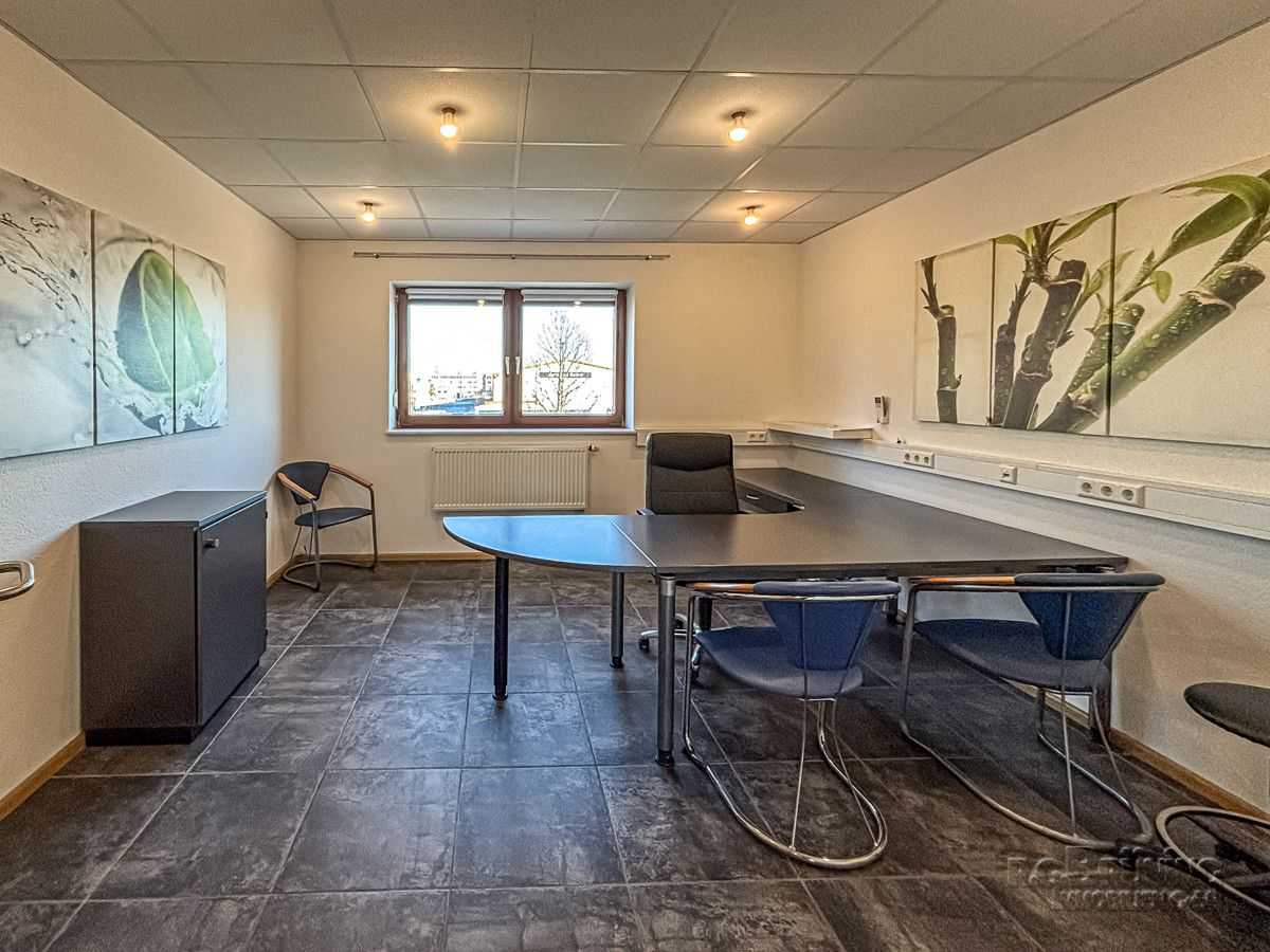 Büro 9