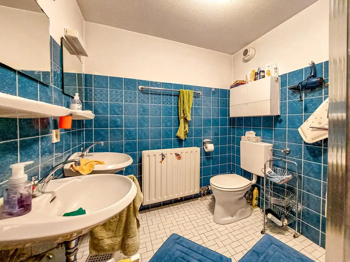 Badezimmer Halbetage unten
