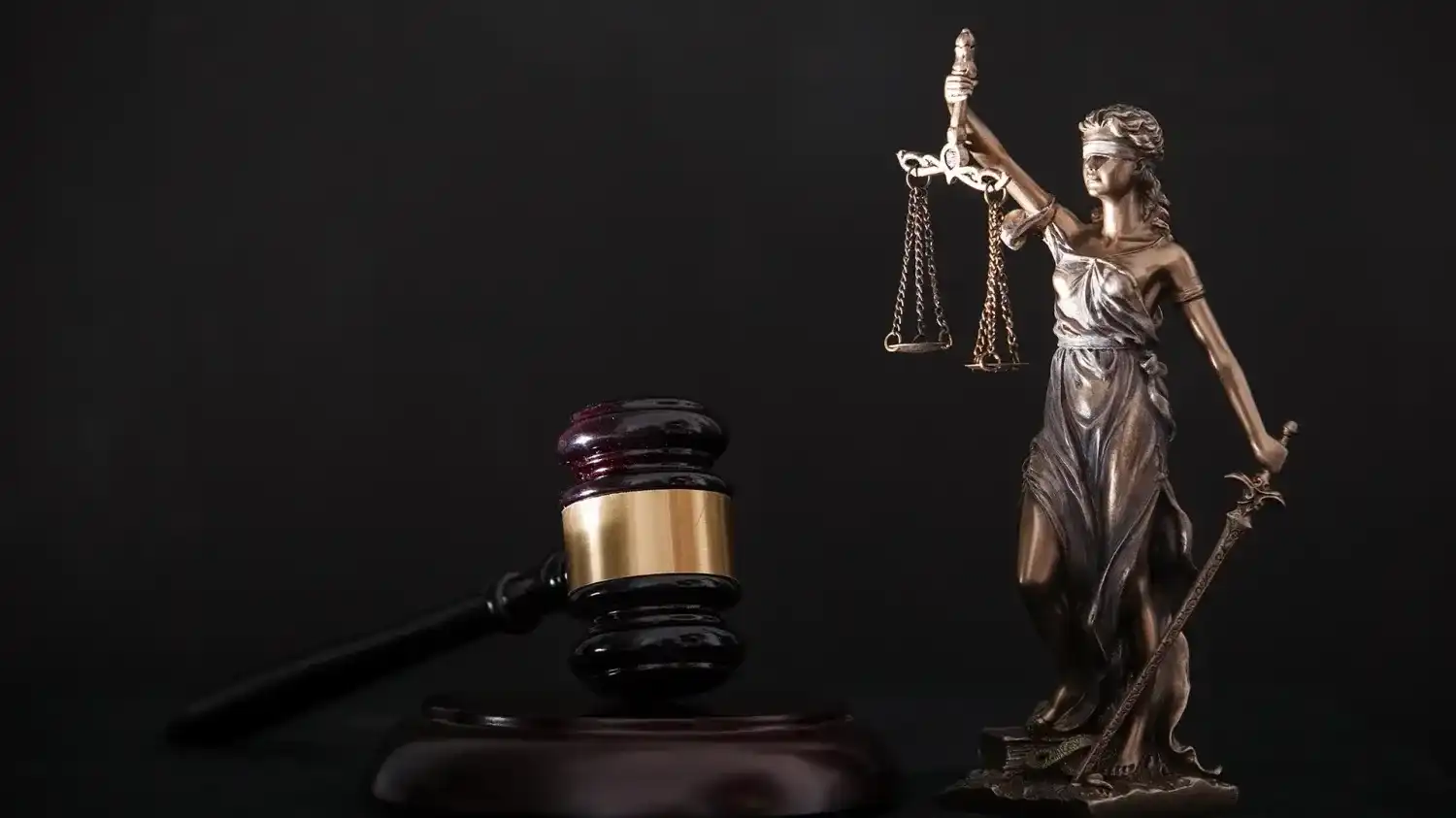 Kein Recht zur Sperrung eines auf den eigenen Grundstücken verlaufenden Gehwegs