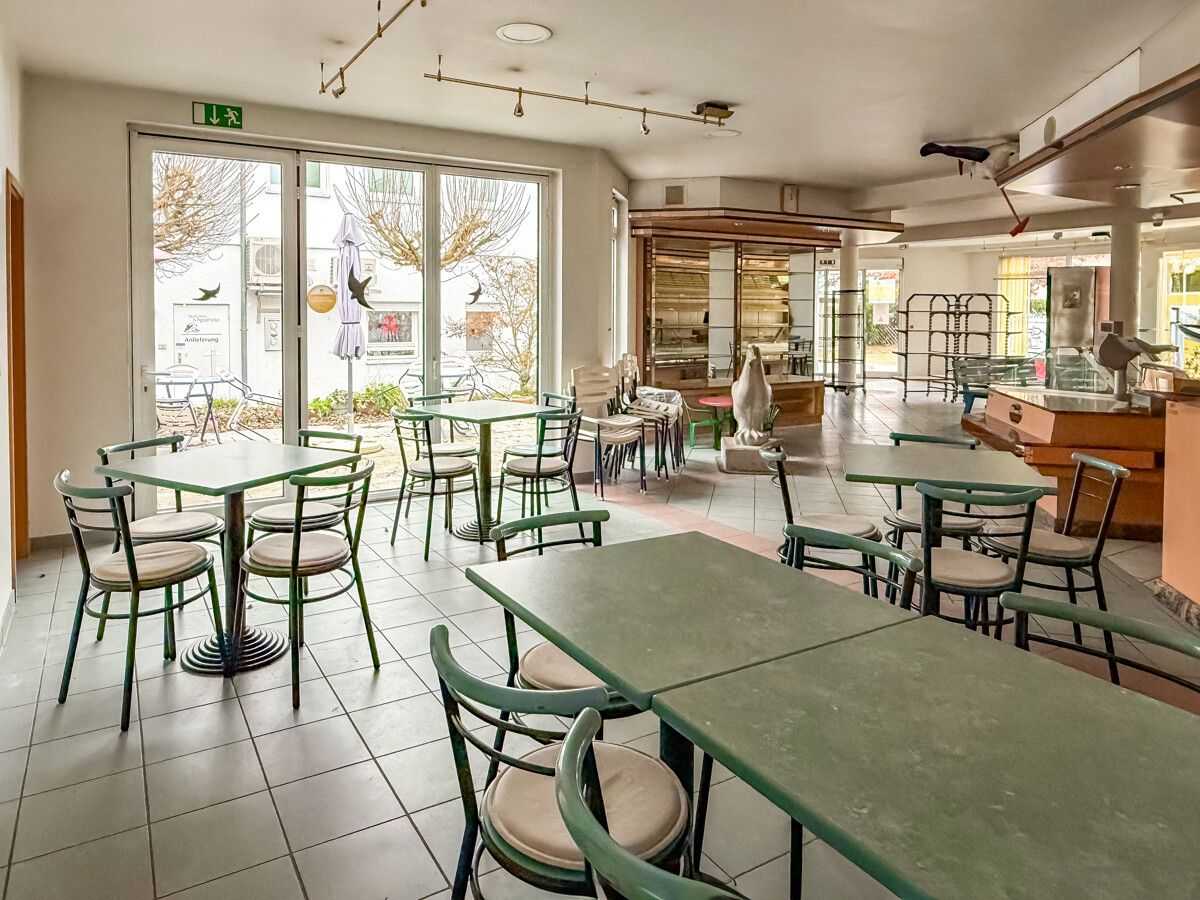 Ladengeschäft / Bistro mit Terrasse in Kehl