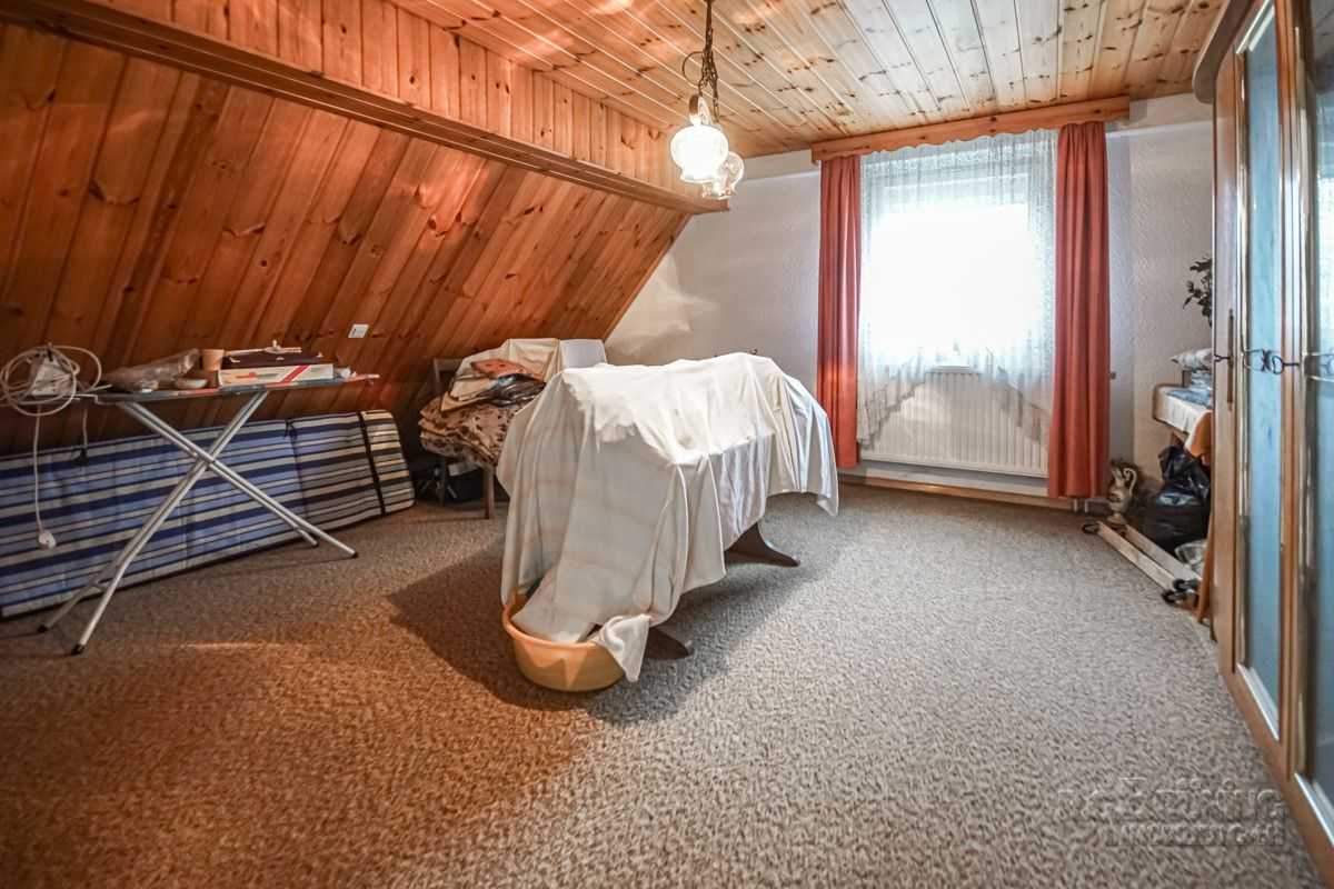Chambre 2 (combles)
